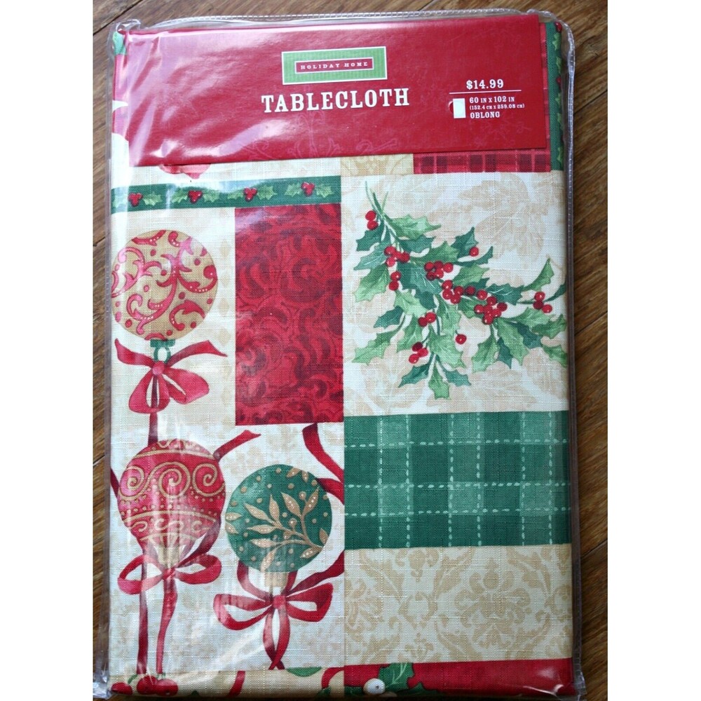 NEW HOLIDAY HOME CHRISTMAS Tablecloth Ornaments Holly Patchwork Print 60" x 102"
